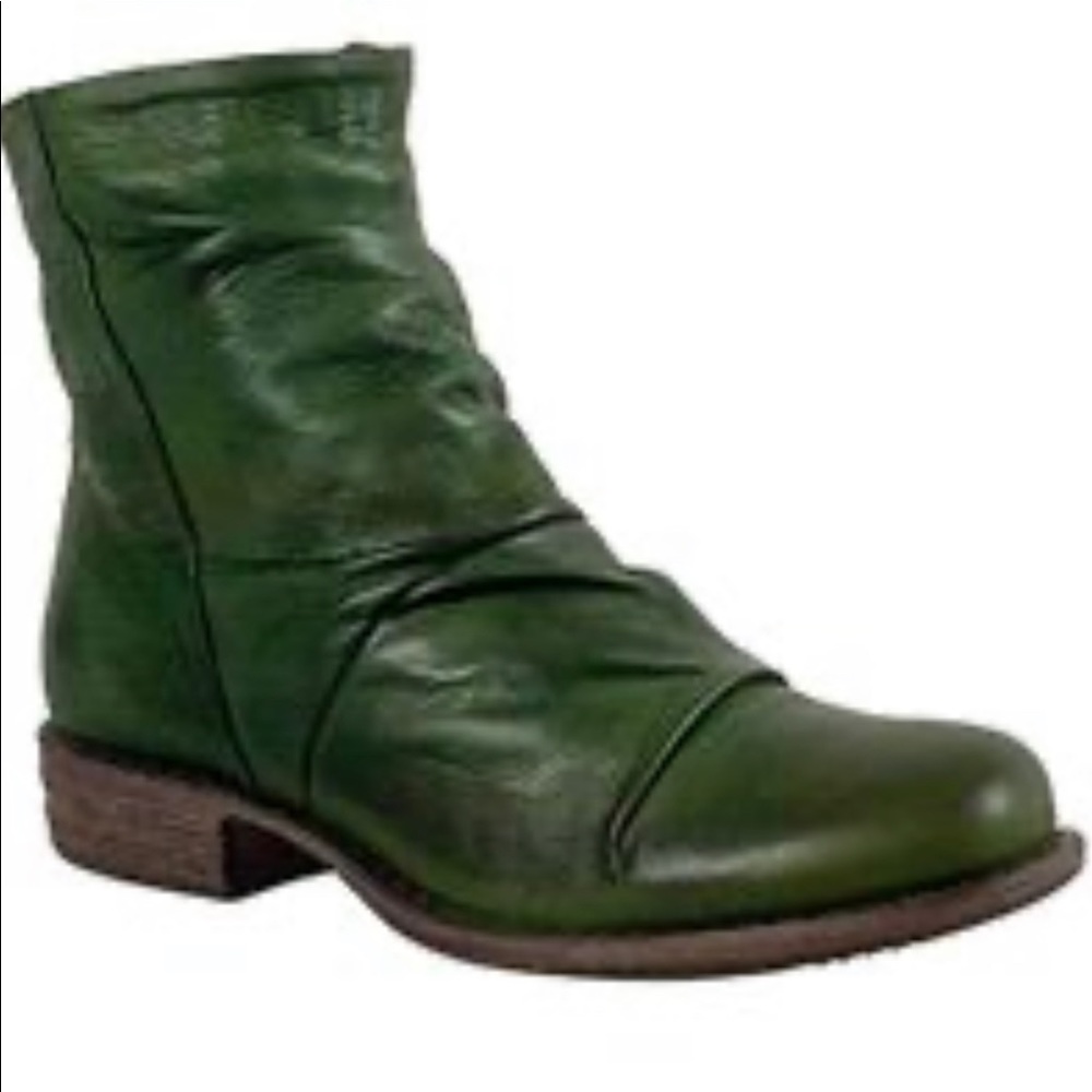 Miz Mooz Boots